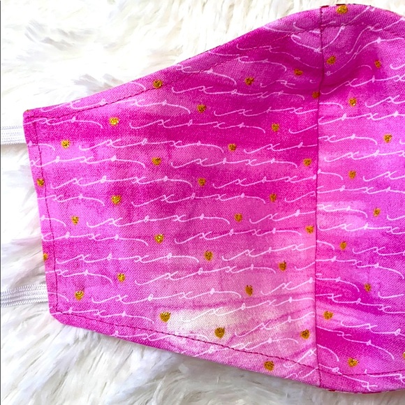 HANDMADE Pink Red Valentines Heart Face Mask - Picture 6 of 7